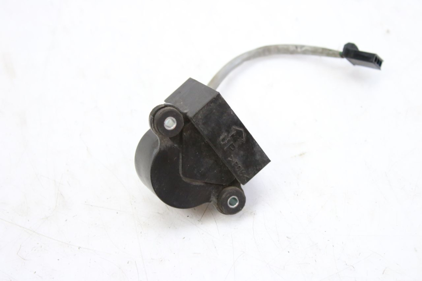 photo de SENSOR DE CAíDA HONDA FES S-WING SWING ABS 125 (2007 - 2015) - Primer plano técnico