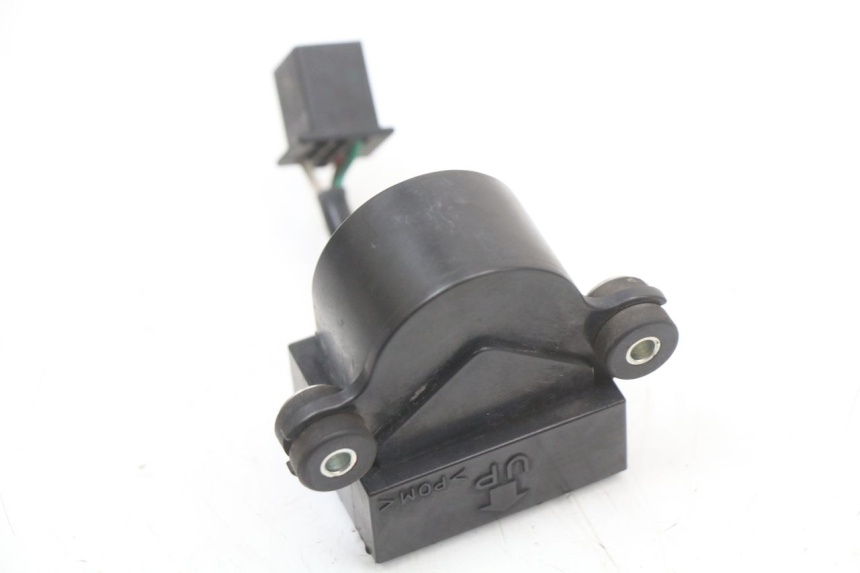 photo de SENSOR INCLINACION HONDA FJS SILVER WING SILVERWING 400 (2005 - 2008) - Primer plano técnico