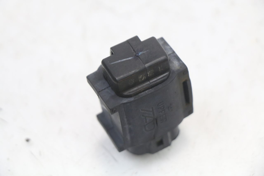 photo de SENSOR INCLINACION SUZUKI BURGMAN 125 (2018 - 2021) - Primer plano técnico