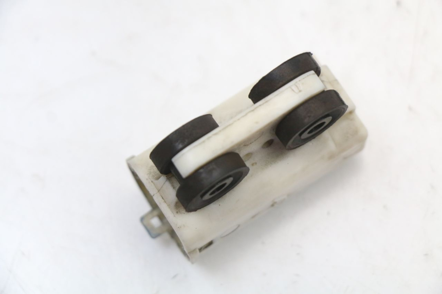 photo de SENSOR DE CAíDA YAMAHA X-MAX XMAX 125 (2010 - 2013) - Primer plano técnico