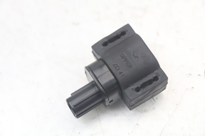 photo de SENSOR DE CAíDA YAMAHA XMAX X-MAX ABS 125 (2017 - 2020) - Vista principal