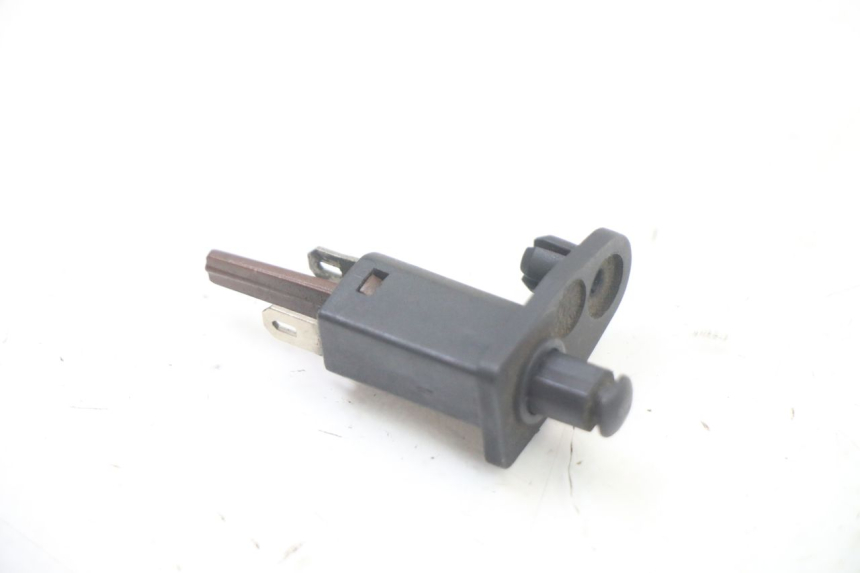 photo de SENSOR DE APERTURA DE MALETERO PIAGGIO X8 125 (2004 - 2007) - Zoom estado de uso