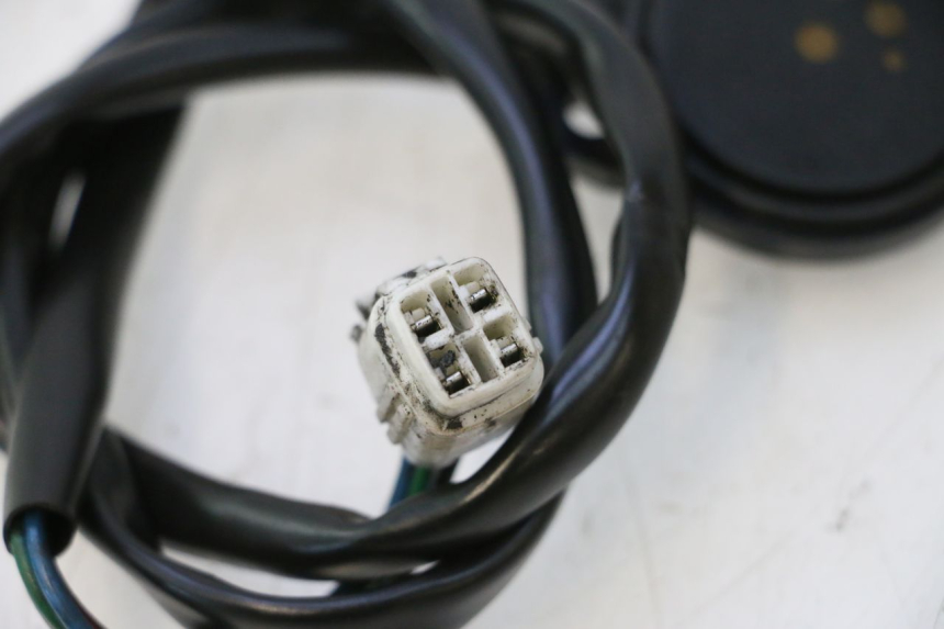 photo de SENSOR PUNTO MUERTO SUZUKI GSF N BANDIT 1200 (2001 - 2005) - Zoom estado de uso