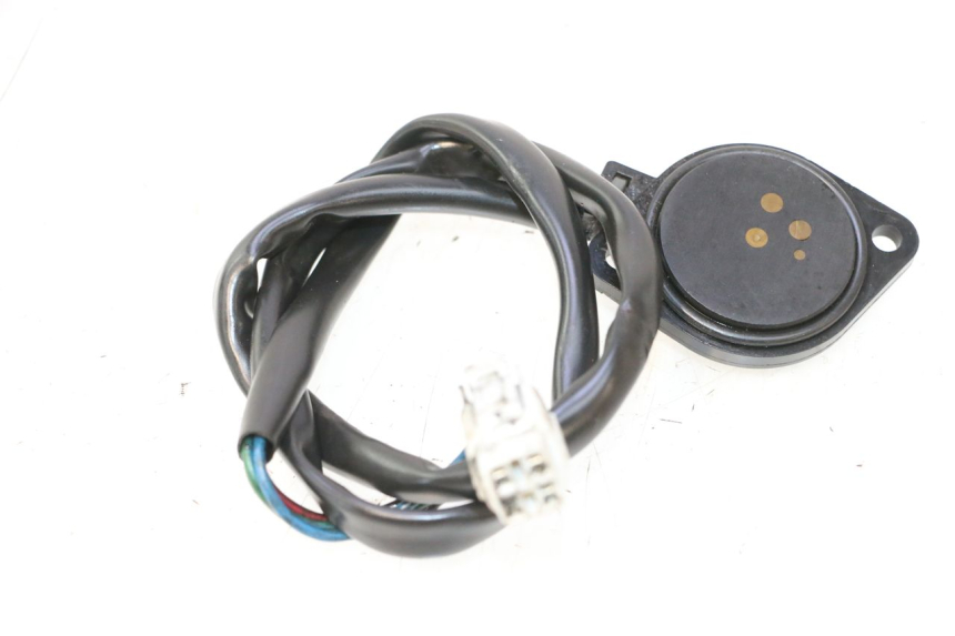 photo de SENSOR PUNTO MUERTO SUZUKI GSF N BANDIT 1200 (2001 - 2005) - Otra perspectiva