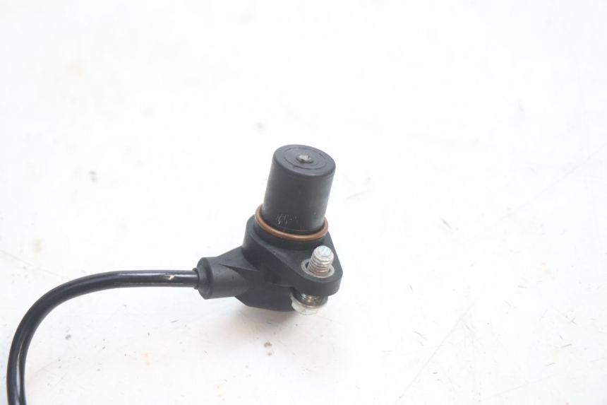 photo de SENSOR POSICIÓN CIGÜEÑAL GILERA GP 800 (2007 - 2013) - Otra perspectiva