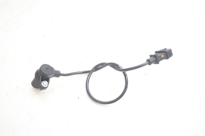 photo de SENSOR POSICIÓN CIGÜEÑAL GILERA GP 800 (2007 - 2013) - Primer plano técnico