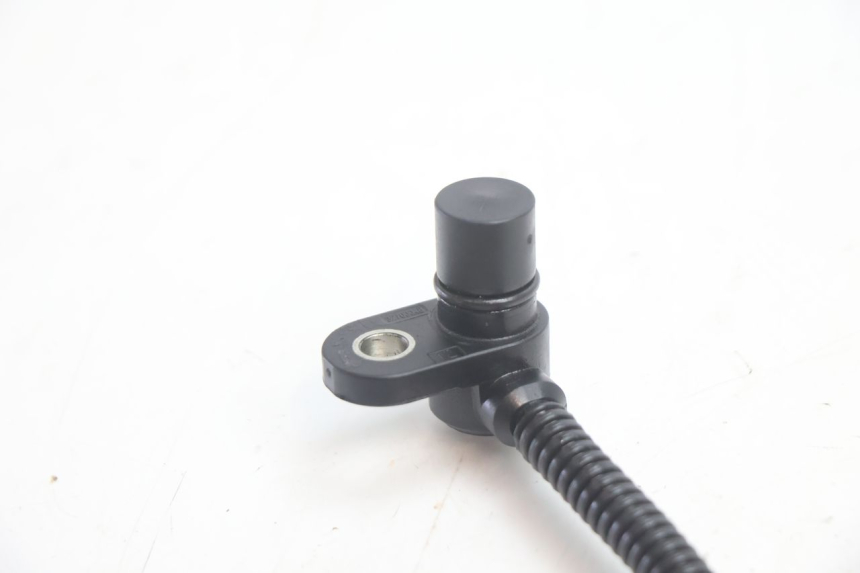 photo de SENSOR POSICIÓN CIGÜEÑAL HARLEY DAVIDSON ROAD GLIDE FLTRXSE 1920 (2018 - 2022) - Primer plano técnico