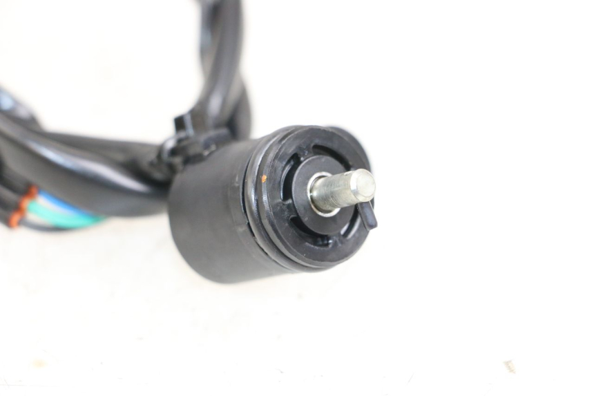 photo de SENSOR PUNTO MUERTO KAWASAKI NINJA 400 (2018 - 2023) - Primer plano técnico