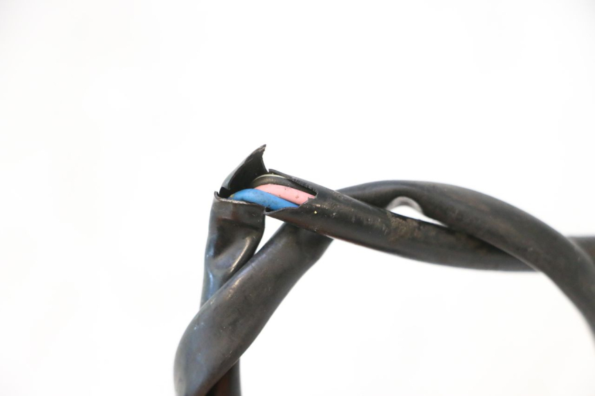photo de SENSOR PUNTO MUERTO SUZUKI SV S 650 (2003 - 2009) - Zoom estado de uso