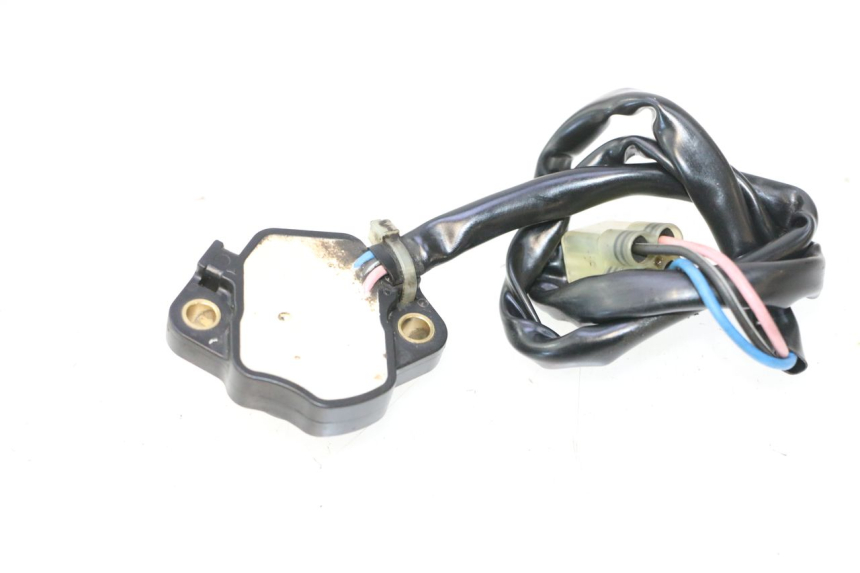 photo de SENSOR PUNTO MUERTO SUZUKI SV S 650 (2003 - 2009) - Zoom estado de uso