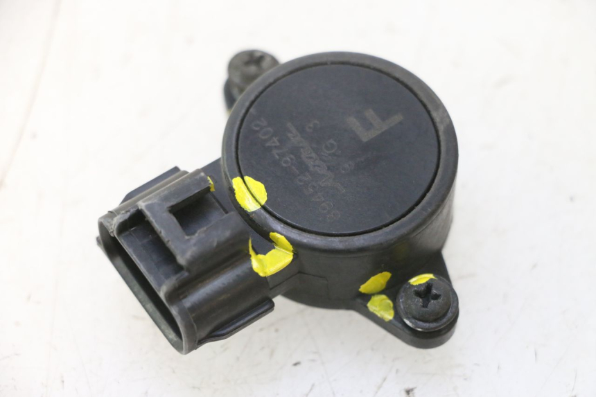photo de ABERTURA GAS SUZUKI BURGMAN 125 (2007 - 2014) - Vista principal