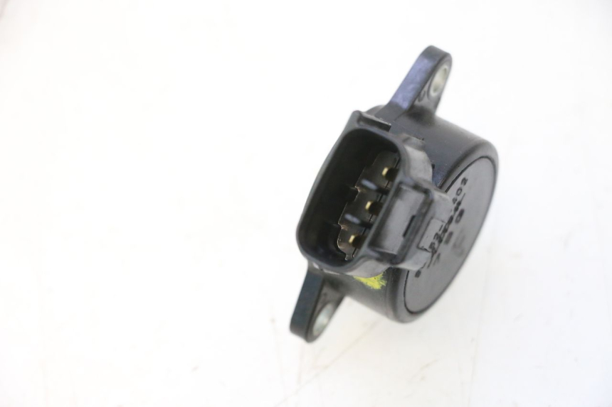 photo de ABERTURA GAS SUZUKI BURGMAN 125 (2007 - 2014) - Detalle de la pieza