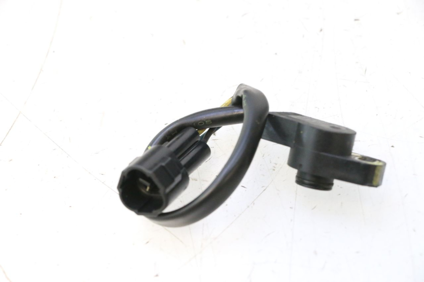 photo de ABERTURA GAS SUZUKI BURGMAN EXECUTIVE ABS 650 (2006 - 2012) - Primer plano técnico