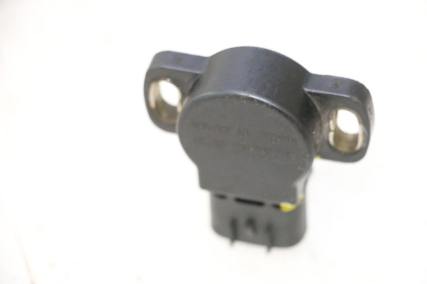 photo de ABERTURA GAS SUZUKI GS GSE 500 (2001 - 2003) - Zoom estado de uso