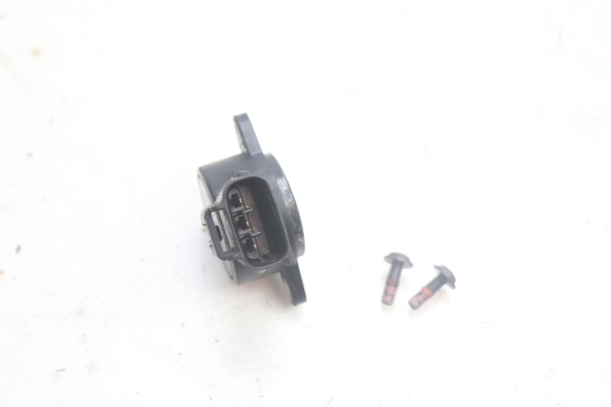 photo de SENSOR TPS YAMAHA XMAX X-MAX 125 (2006 - 2009) - Otra perspectiva