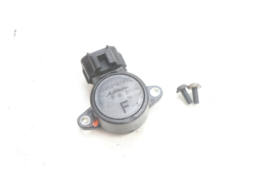 photo de ABERTURA GAS YAMAHA X-MAX XMAX 125 (2010 - 2013) - Vista principal