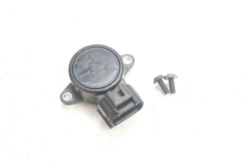 photo de ABERTURA GAS YAMAHA X-MAX XMAX 125 (2010 - 2013) - Detalle de la pieza