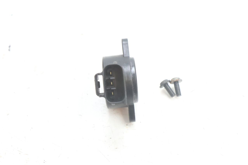 photo de ABERTURA GAS YAMAHA X-MAX XMAX 125 (2010 - 2013) - Zoom estado de uso