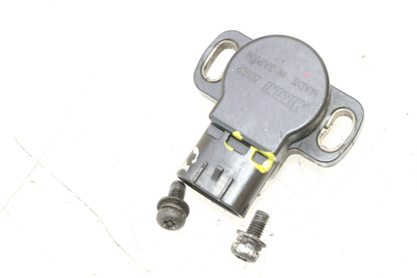 photo de ABERTURA GAS YAMAHA XJR 1300 (1998 - 2002) - Otra perspectiva
