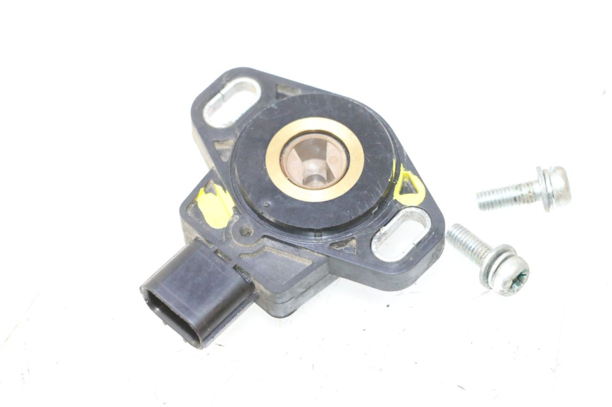 photo de ABERTURA GAS HONDA XLV VARADERO 125 (2007 - 2012) - Primer plano técnico