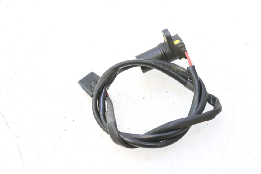 photo de SENSOR VELOCIDAD SUZUKI BURGMAN EXECUTIVE ABS 650 (2006 - 2012) - Primer plano técnico