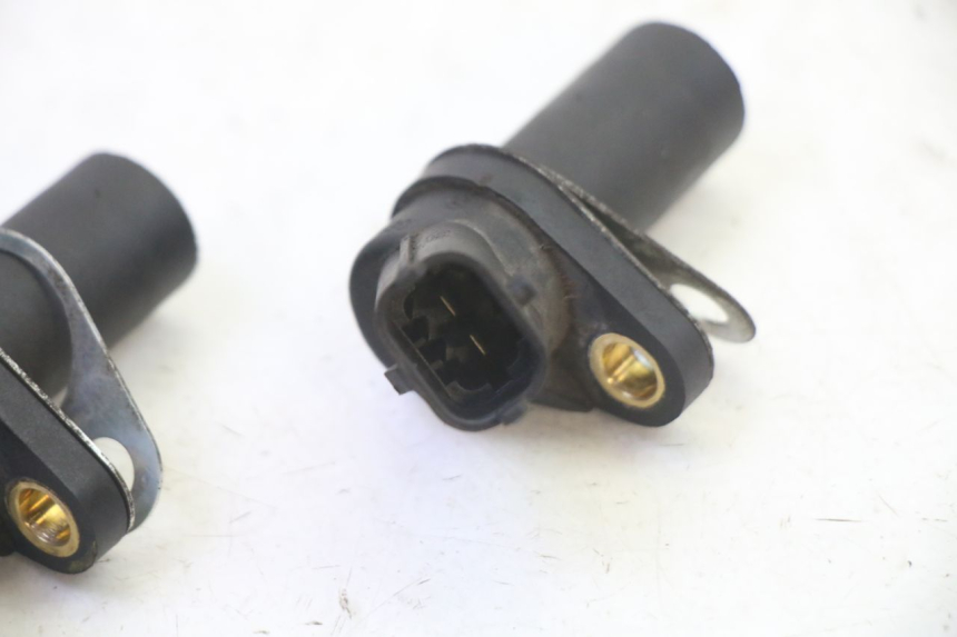 photo de SENSOR VELOCIDAD PIAGGIO MP3 125 (2006 - 2014) - Primer plano técnico