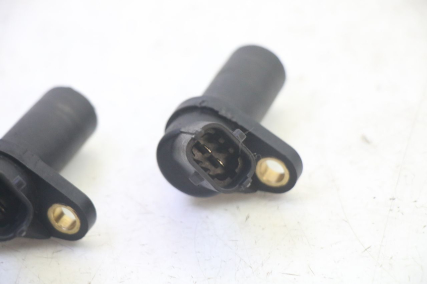 photo de SENSOR VELOCIDAD PIAGGIO MP3 125 (2006 - 2014) - Primer plano técnico