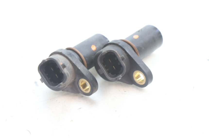 photo de SENSOR VELOCIDAD PIAGGIO MP3 500 (2016 - 2018) - Primer plano técnico