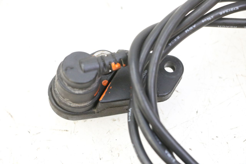 photo de SENSOR VELOCIDAD RIEJU MRT 50 (2018 - 2021) - Zoom estado de uso