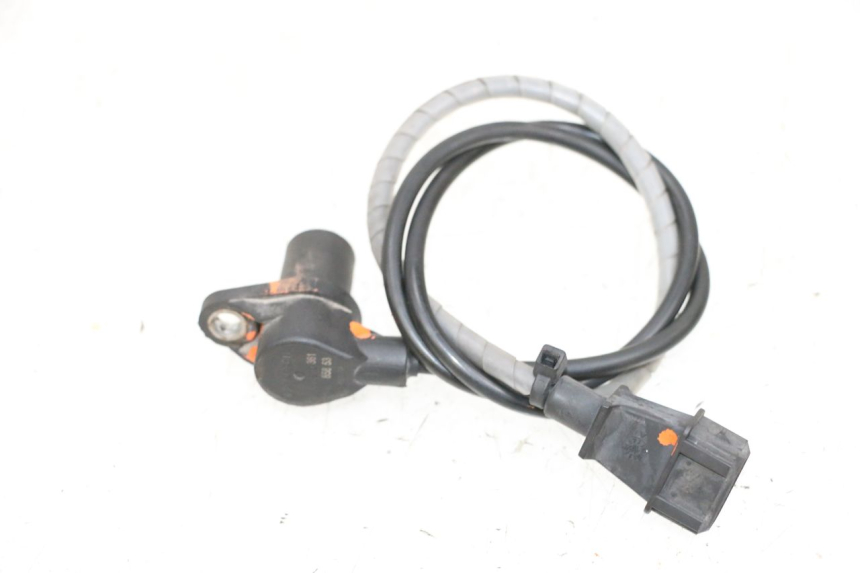 photo de SENSOR VELOCIDAD PIAGGIO NEW TYPHOON 50 (2018 - 2021) - Primer plano técnico