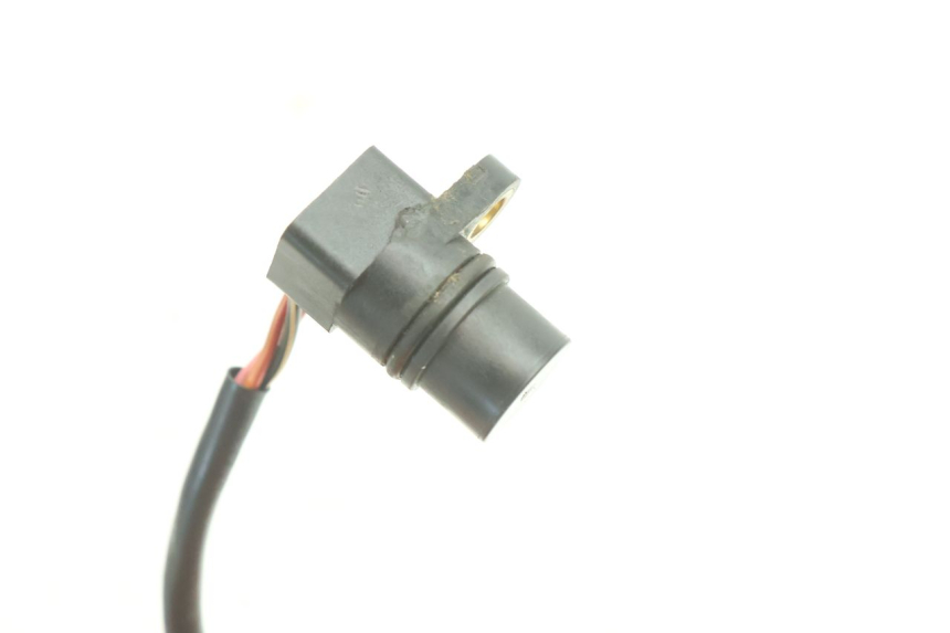 photo de SENSOR VELOCIDAD YAMAHA YZF R6 600 (2008 - 2009) - Otra perspectiva