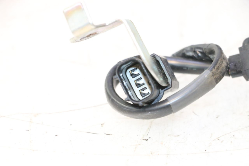 photo de SENSOR POSICIÓN ROLL LOCK PIAGGIO MP3 HPE 530 (2022 - 2026) - Otra perspectiva