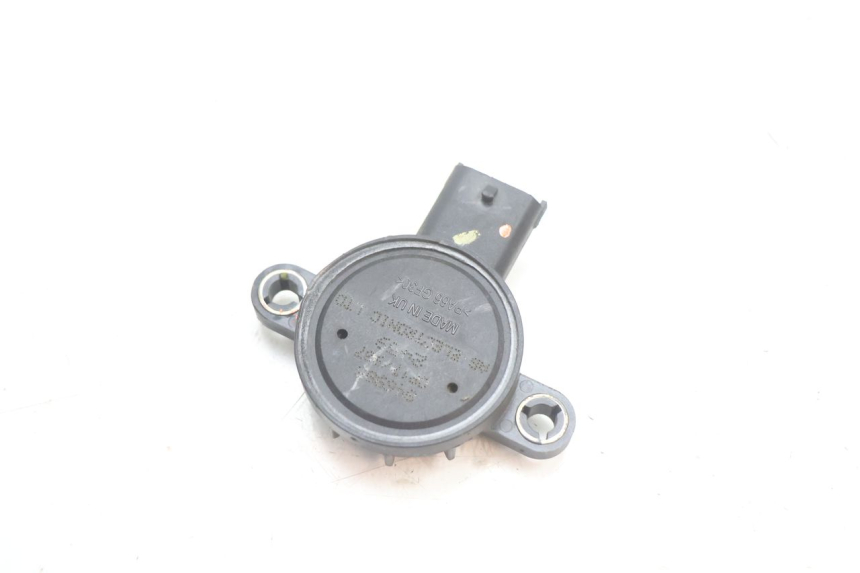 photo de SENSOR POSICIÓN ROLL LOCK PIAGGIO MP3 LT 400 (2007 - 2012) - Detalle de la pieza