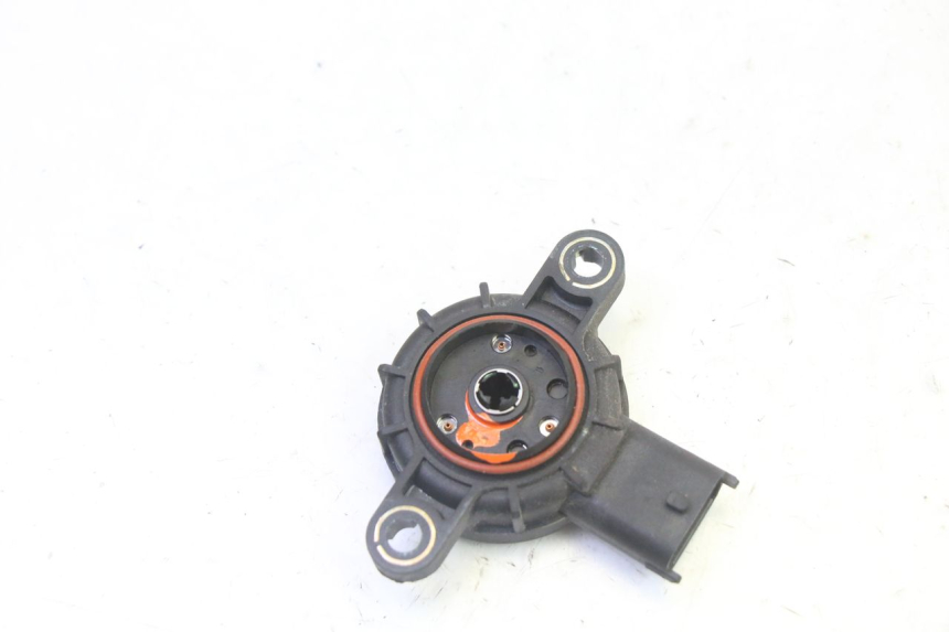 photo de SENSOR POSICIÓN ROLL LOCK PIAGGIO MP3 125 (2006 - 2014) - Zoom estado de uso