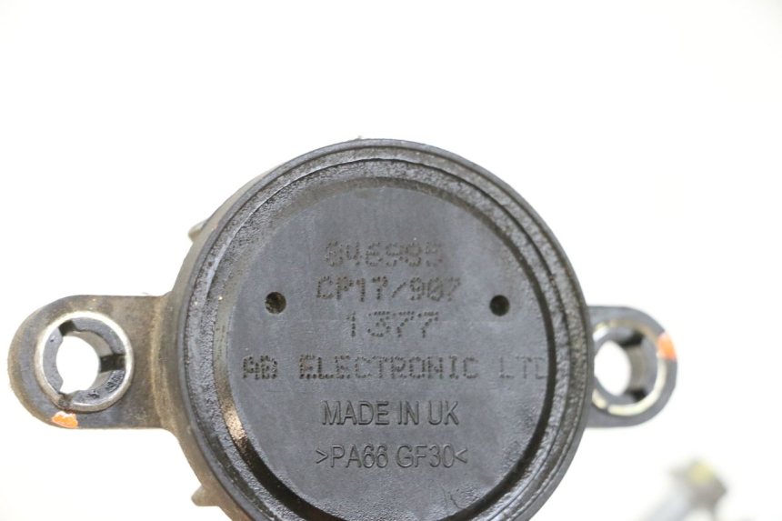 photo de SENSOR POSICIÓN ROLL LOCK PIAGGIO MP3 125 (2006 - 2014) - Detalle de la pieza