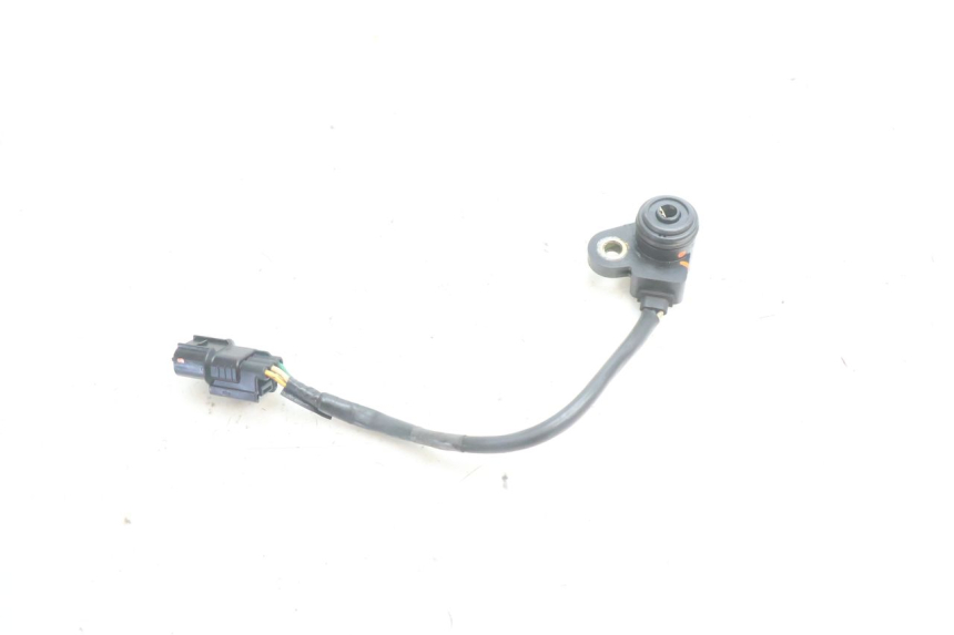 photo de SENSOR POSICIÓN ROLL LOCK PIAGGIO MP3 500 (2016 - 2018) - Zoom estado de uso