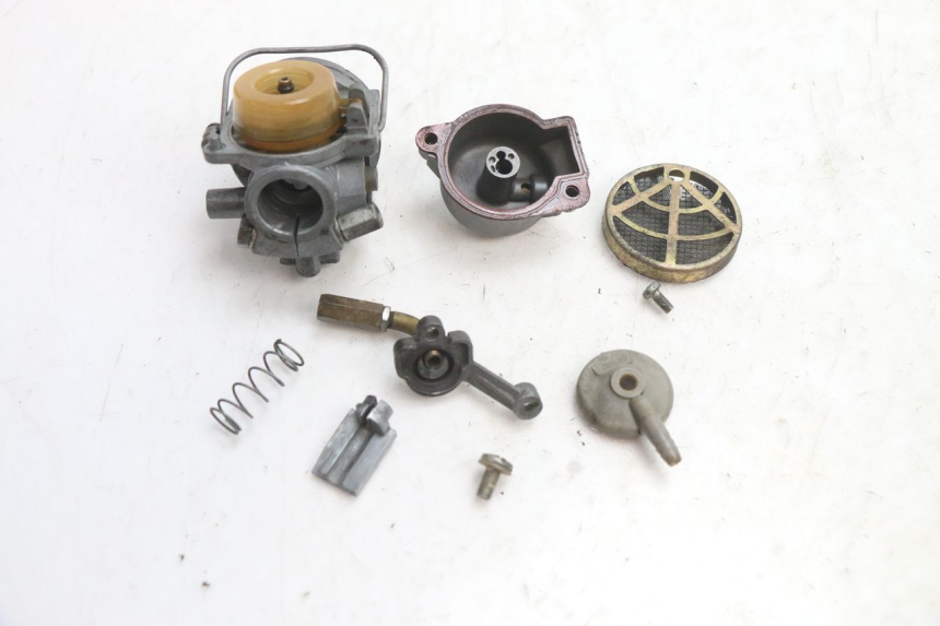 photo de CARBURADOR PEUGEOT 103 SPX CLIP 50 (1989 - 1992) - Estado de la superficie y material