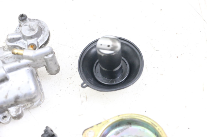 photo de CARBURADOR KYMCO AGILITY 4T 50 (2005 - 2018) - Primer plano técnico