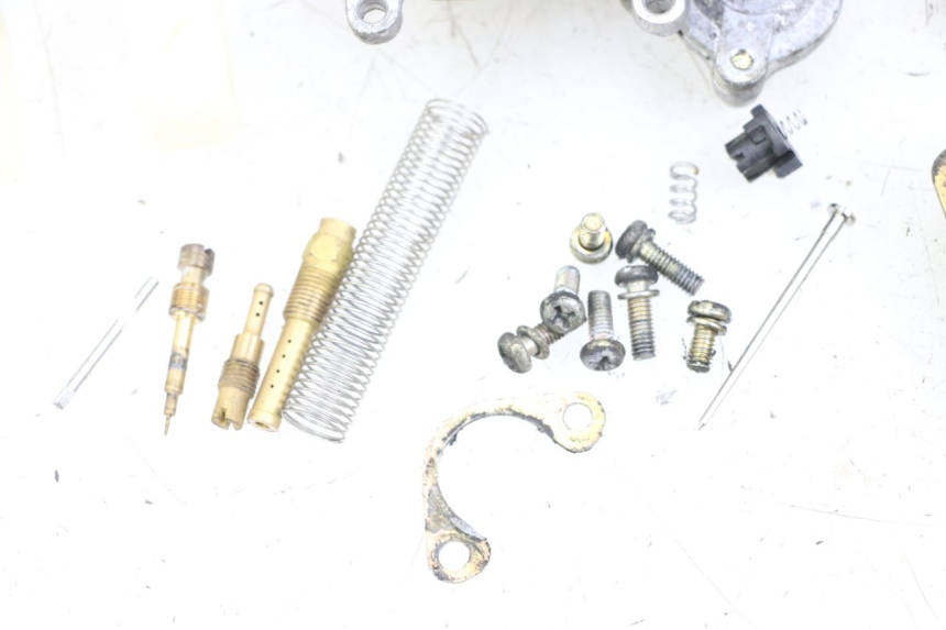 photo de CARBURADOR KYMCO AGILITY 4T 50 (2005 - 2018) - Estado de la superficie y material