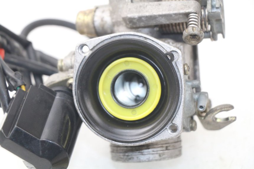 photo de CARBURADOR JONWAY AZTRAL 125 (2008 - 2017) - Detalles de los puntos de fijación