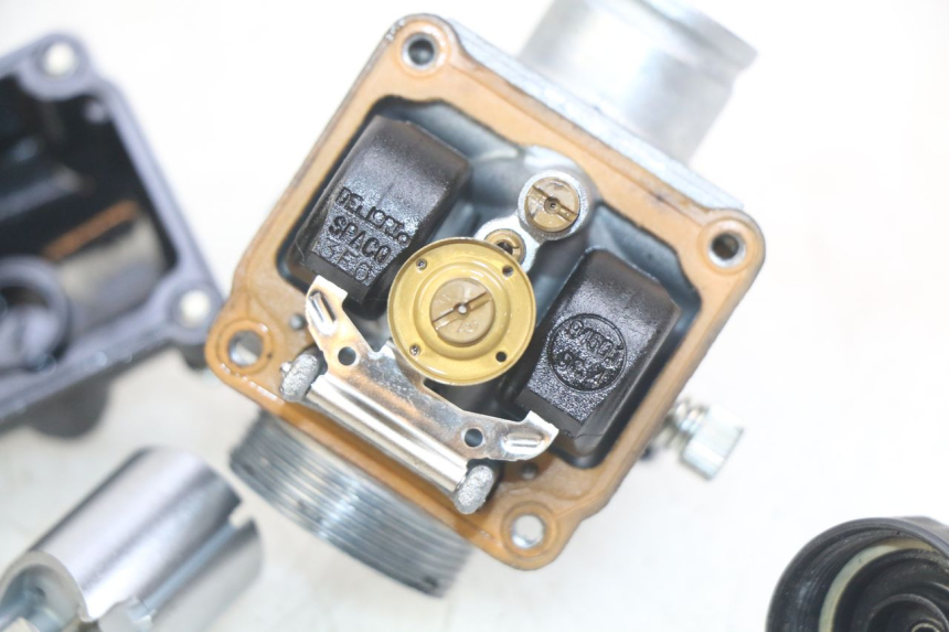 photo de CARBURADOR MBK BOOSTER SPIRIT 50 (1999 - 2003) - Características distintivas