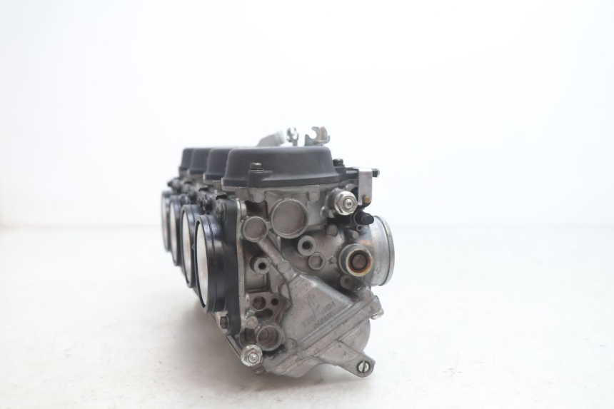 photo de CARBURADOR HONDA CB F HORNET 600 (2005 - 2006) - Primer plano técnico