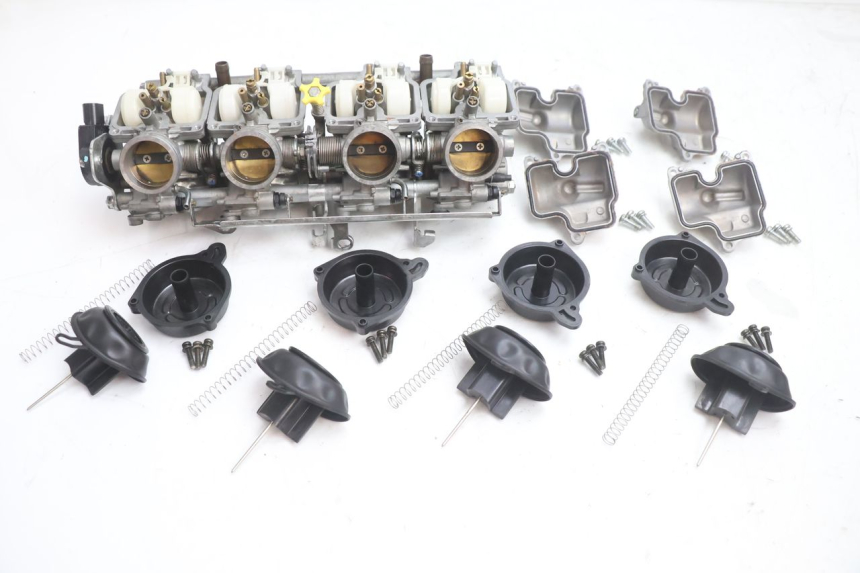 photo de CARBURADOR HONDA CB F HORNET 600 (2005 - 2006) - Estado de la superficie y material