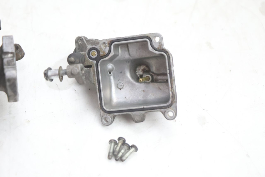 photo de CARBURADOR HONDA CB TWO FIFTY 250 (1991 - 2002) - Zoom sobre los componentes