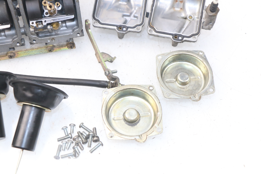 photo de CARBURADOR HYOSUNG COMET GTR 125 (2007 - 2014) - Primer plano técnico