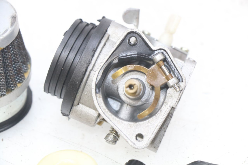 photo de CARBURADOR POCKET BIKE CROSS 50 - Características distintivas