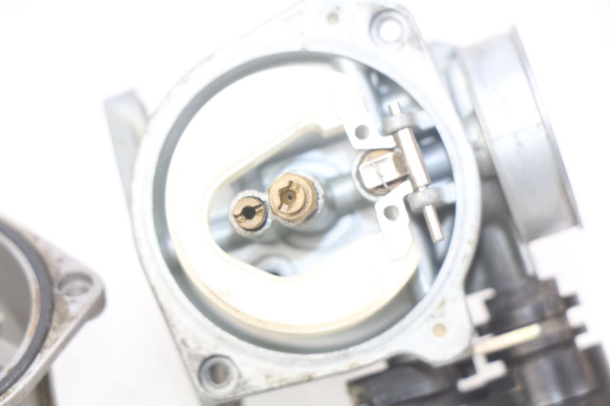 photo de CARBURADOR CCR DIRT BIKE 110 - Características distintivas