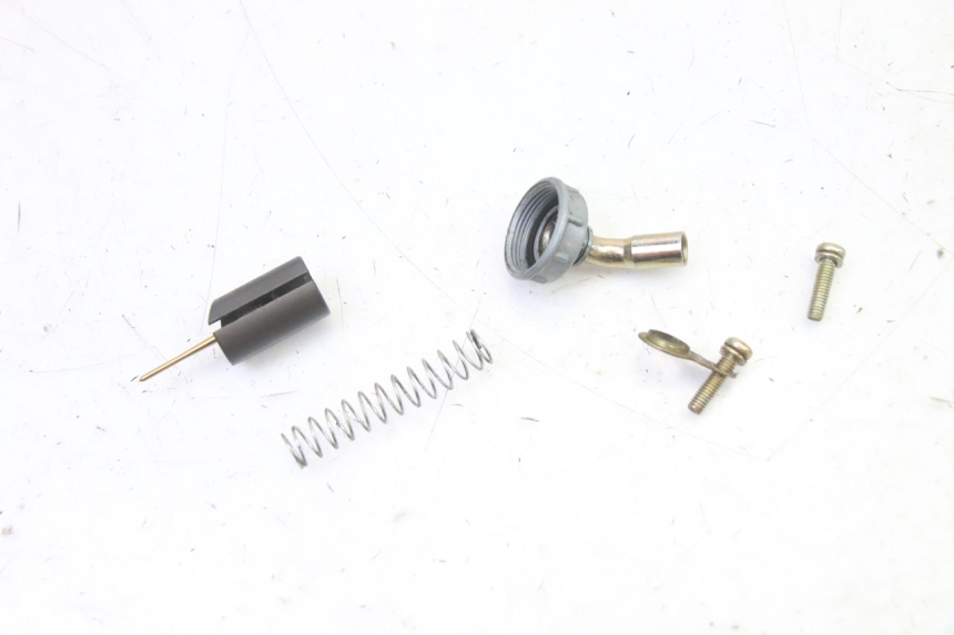 photo de CARBURADOR CCR DIRT BIKE 110 - Zoom sobre los componentes