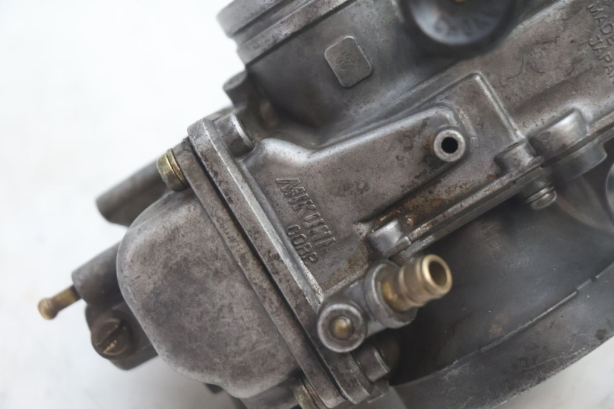 photo de CARBURADOR SUZUKI DR S 600 (1985 - 1989) - Estado de la superficie y material
