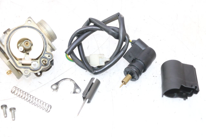 photo de CARBURADOR PEUGEOT ELYSTAR 50 (2002 - 2014) - Zoom sobre los componentes